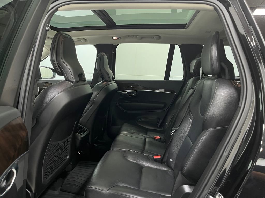 Used 2019 Volvo XC90 T5 Momentum w/ Protection Package Premier image 31