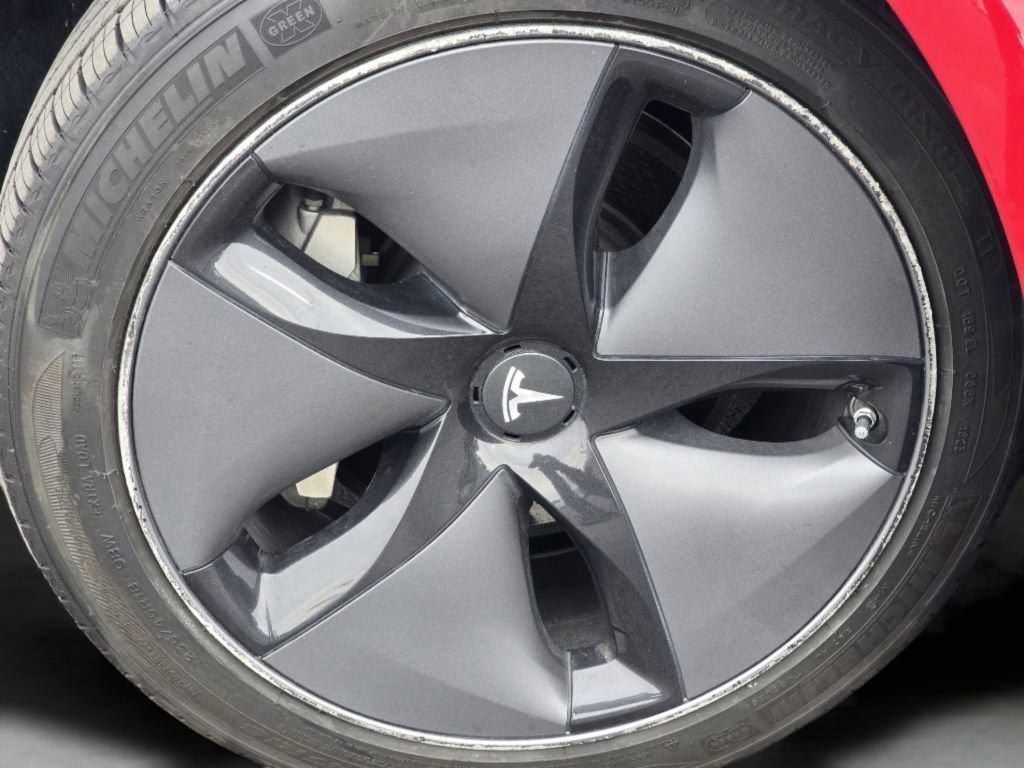 Used 2018 Tesla Model 3 Long Range image 27
