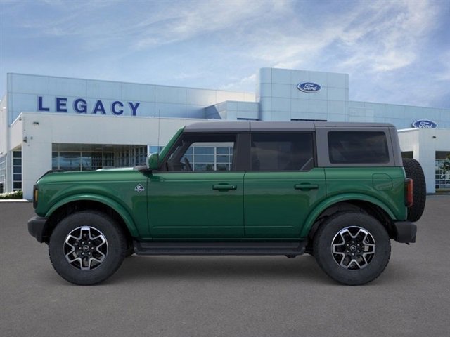 New 2025 Ford Bronco Outer Banks image 3