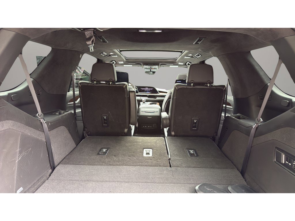 Certified 2022 Cadillac Escalade Sport Platinum w/ LPO, ONYX Package AWD/4WD image 27