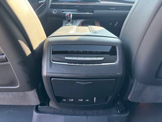 Certified 2024 Cadillac Escalade ESV Premium Luxury w/ Performance Package AWD/4WD image 24