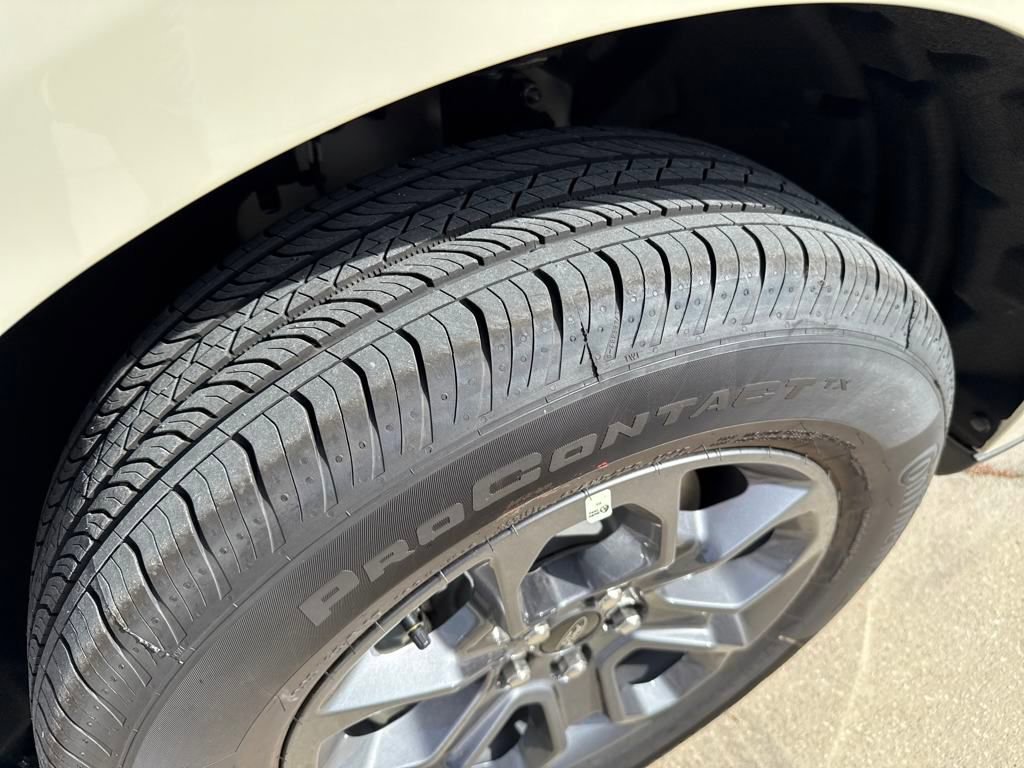 New 2025 Ford Maverick XLT image 10