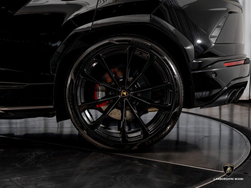 Used 2022 Lamborghini Urus image 8