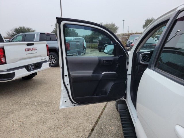 Used 2020 Toyota Tacoma SR5 image 11