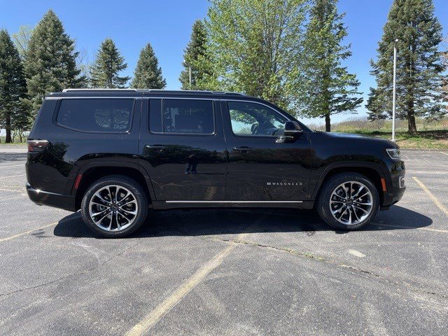 New 2025 Jeep Wagoneer Series III w/ Premium Group I image 7