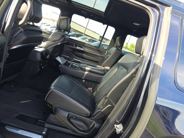Used 2025 Jeep Grand Wagoneer L Series III w/ Quick Order Packagew 28T AWD/4WD image 27