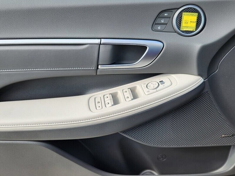 New 2026 Hyundai Sonata Limited FWD image 12