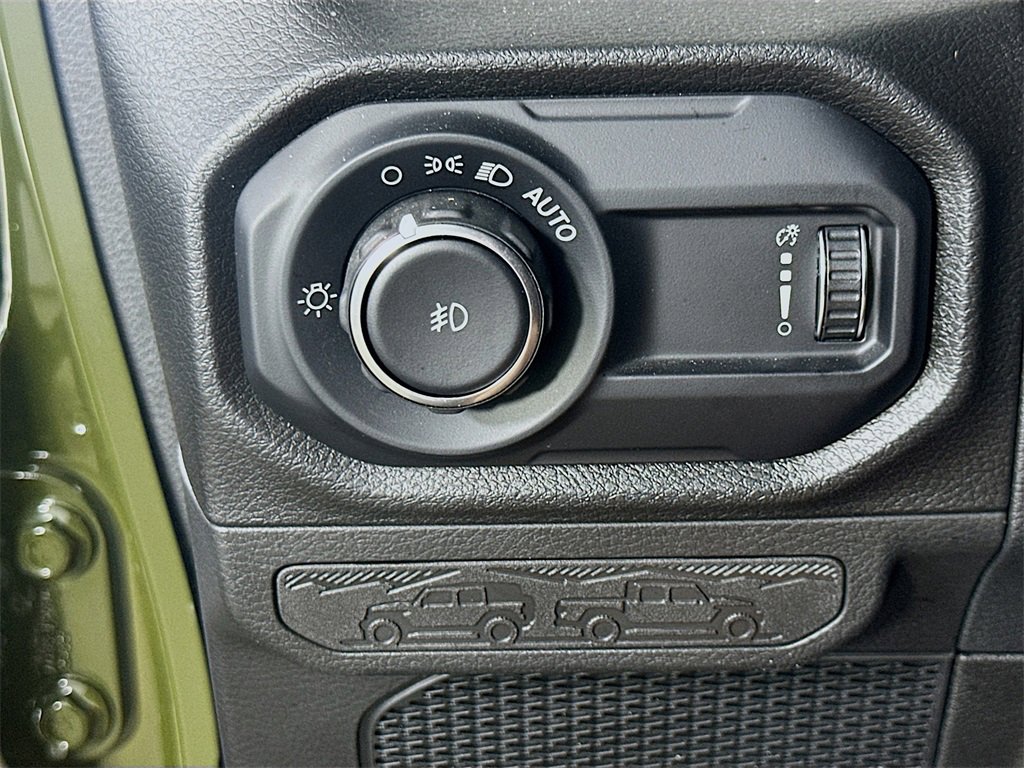 Used 2024 Jeep Wrangler Sport S image 20