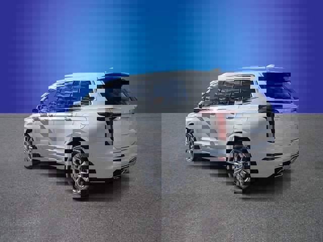 New 2025 Cadillac XT6 Luxury image 3