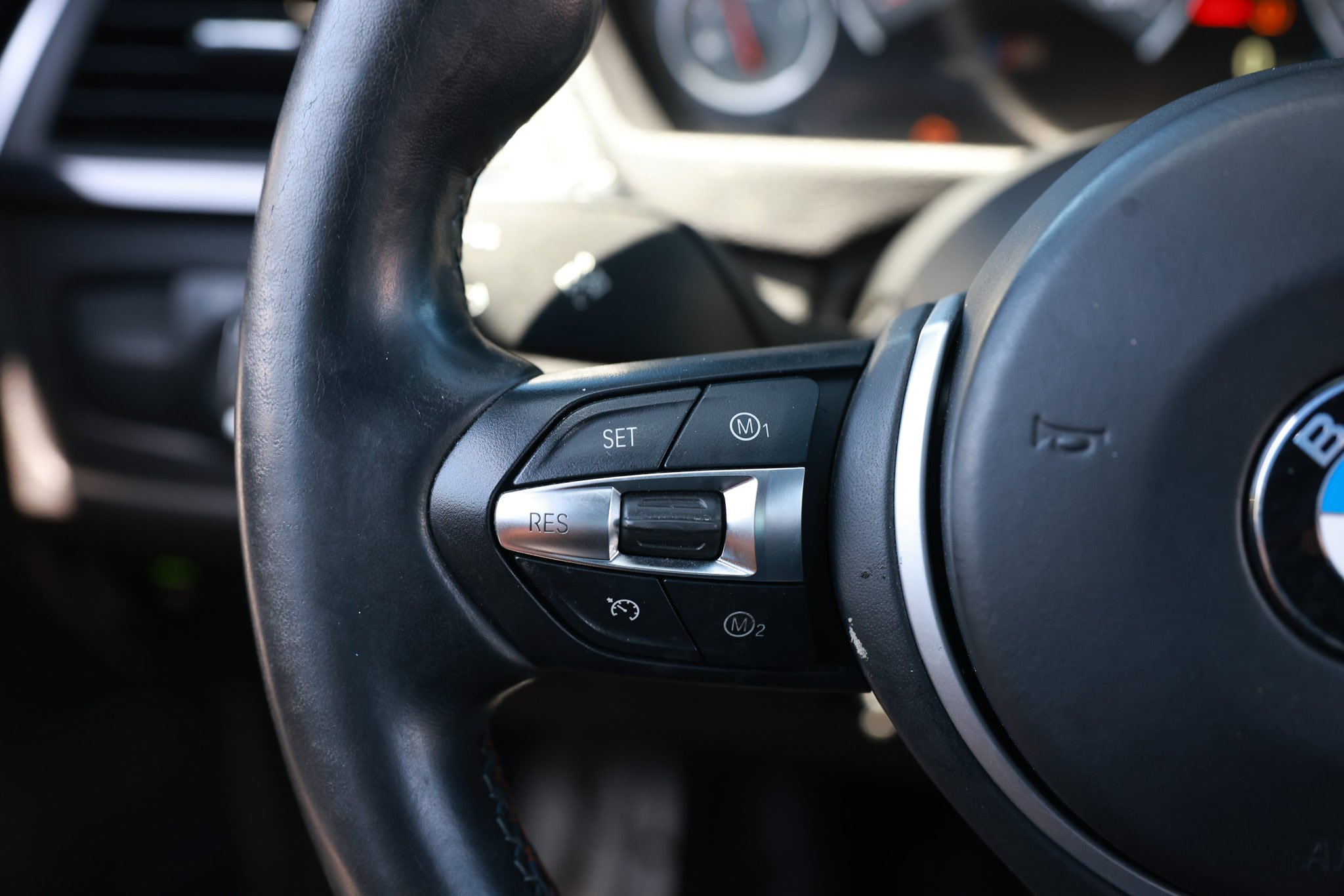 Used 2018 BMW M3 RWD image 31