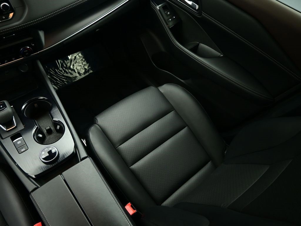 Used 2023 Nissan Rogue SV w/ SV Premium B Package image 10