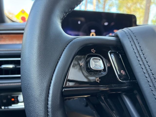Certified 2025 Lincoln Aviator Black Label AWD/4WD image 28