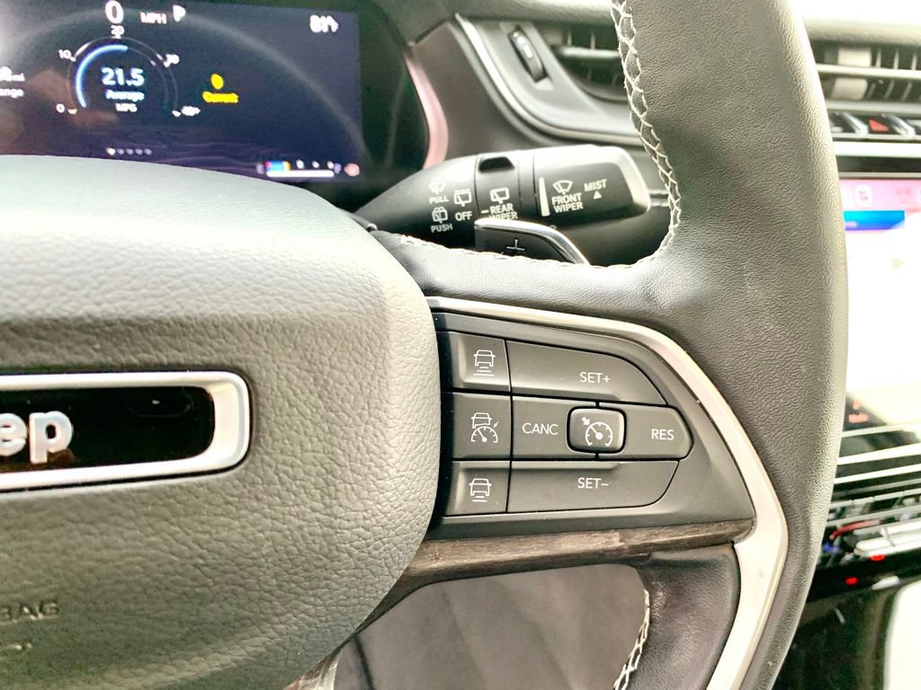Used 2022 Jeep Grand Cherokee L Limited RWD image 16