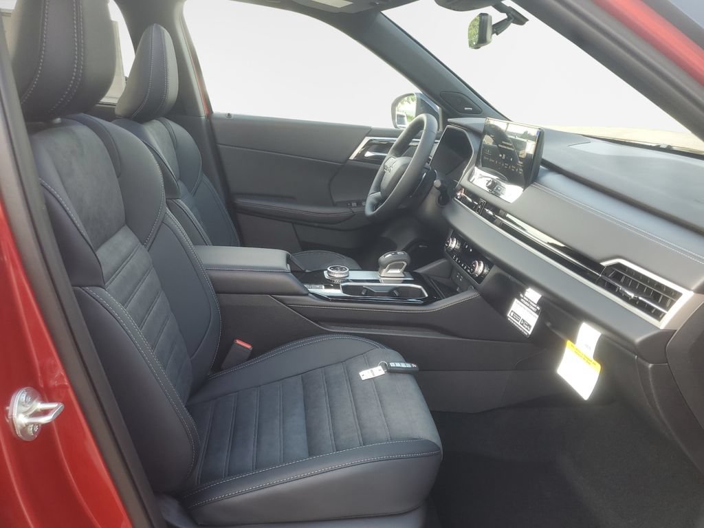 New 2026 Mitsubishi Outlander AWD image 26