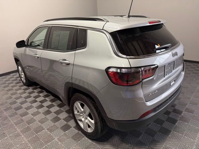 Used 2022 Jeep Compass Latitude AWD/4WD image 12