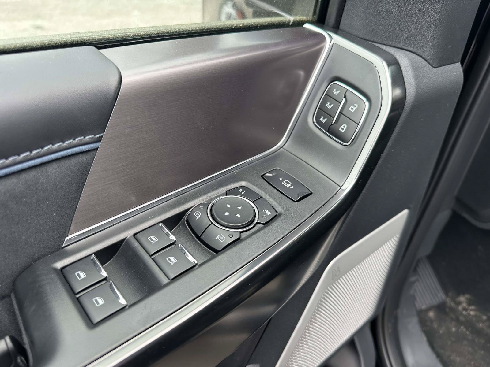 New 2026 Ford F350 Platinum AWD/4WD image 17