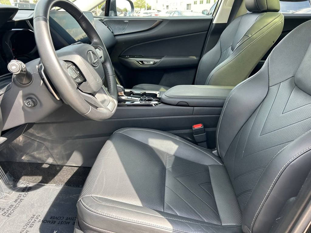 Used 2024 Lexus NX 350h AWD w/ Luxury Package image 11