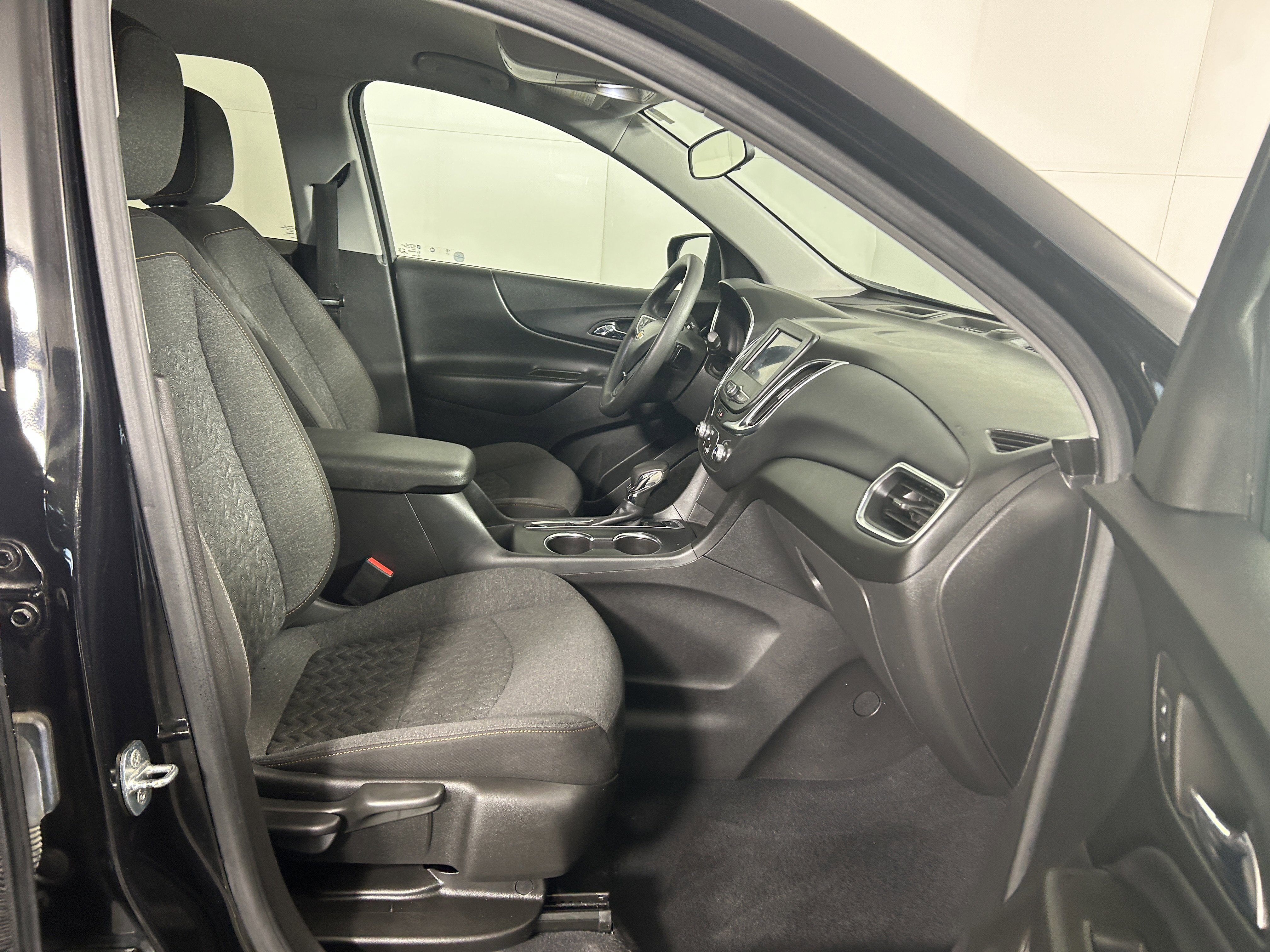 Used 2022 Chevrolet Equinox LT AWD/4WD image 28