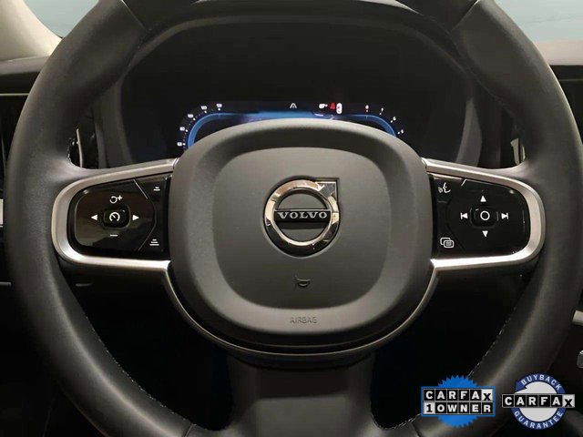 Used 2025 Volvo XC60 B5 Plus image 40