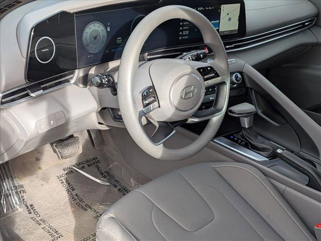 Used 2024 Hyundai Elantra SEL image 10