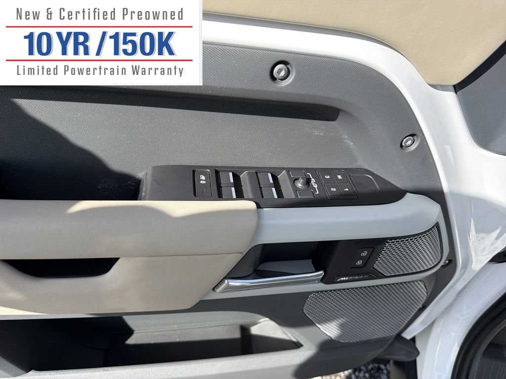 Used 2024 Land Rover Defender 130 S image 16