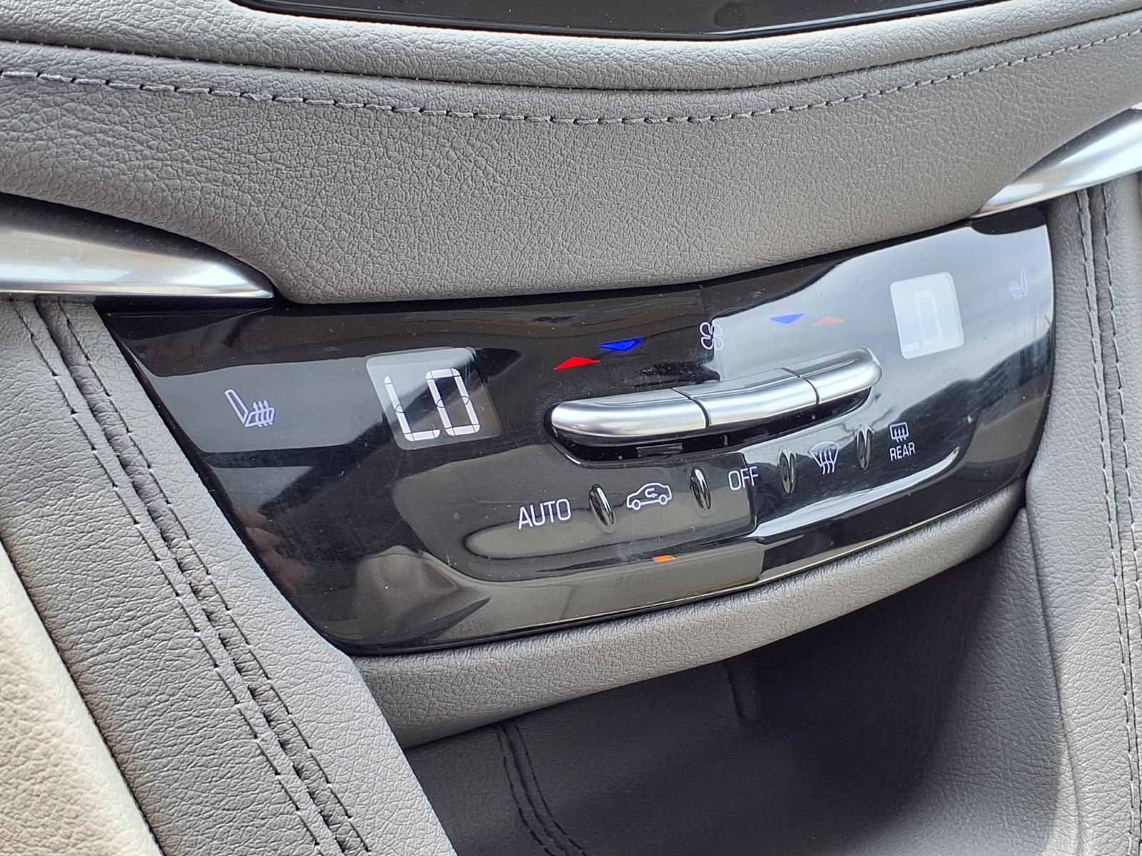 Certified 2024 Cadillac XT5 Premium Luxury AWD/4WD image 25
