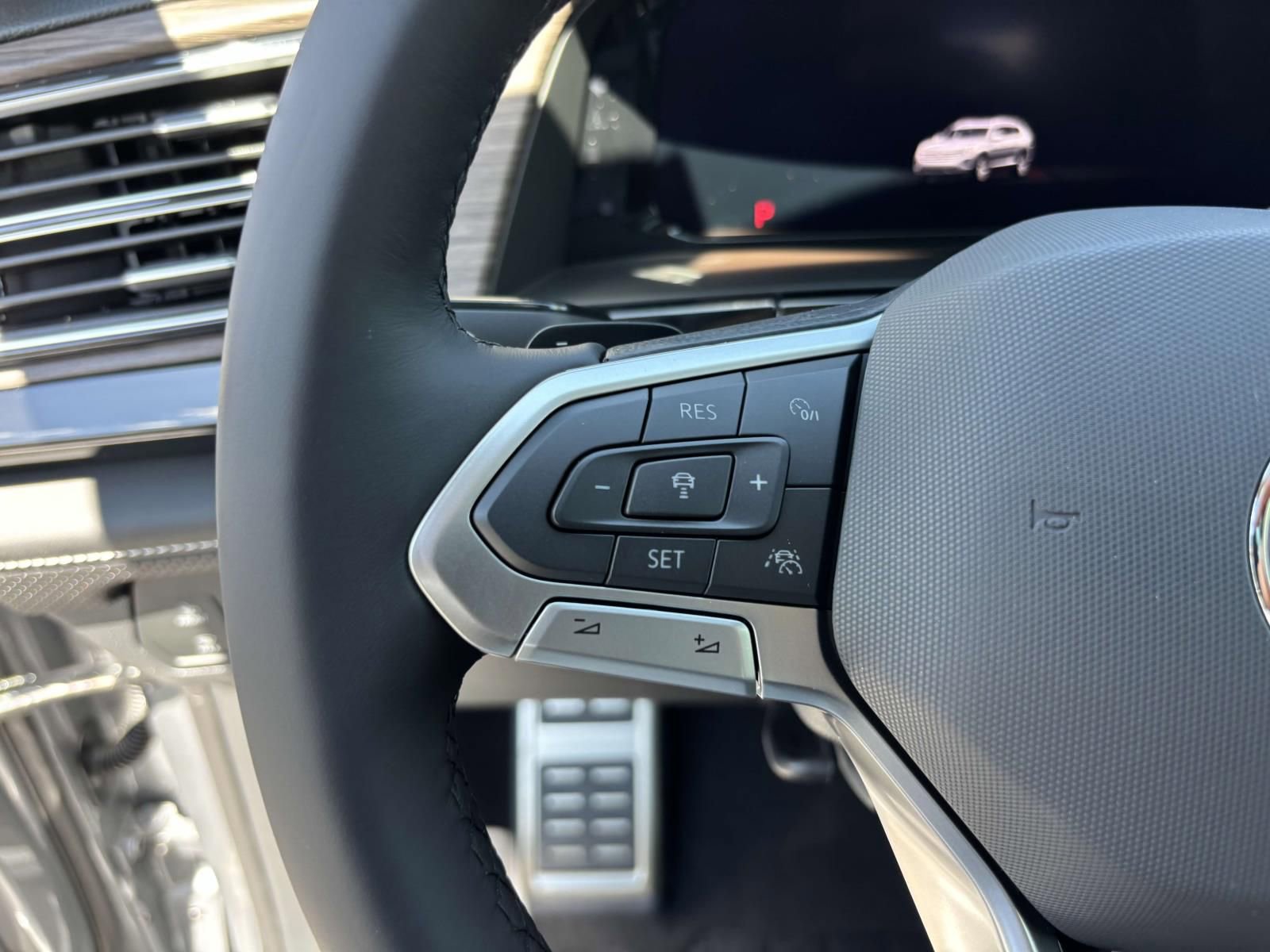 New 2026 Volkswagen Atlas SEL Premium R-Line image 18