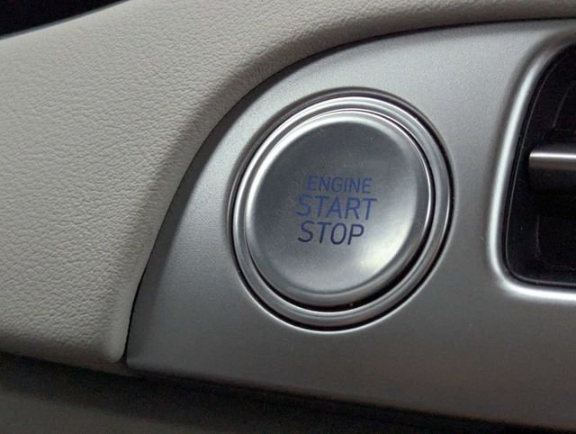 Used 2025 Hyundai Palisade Limited FWD image 32