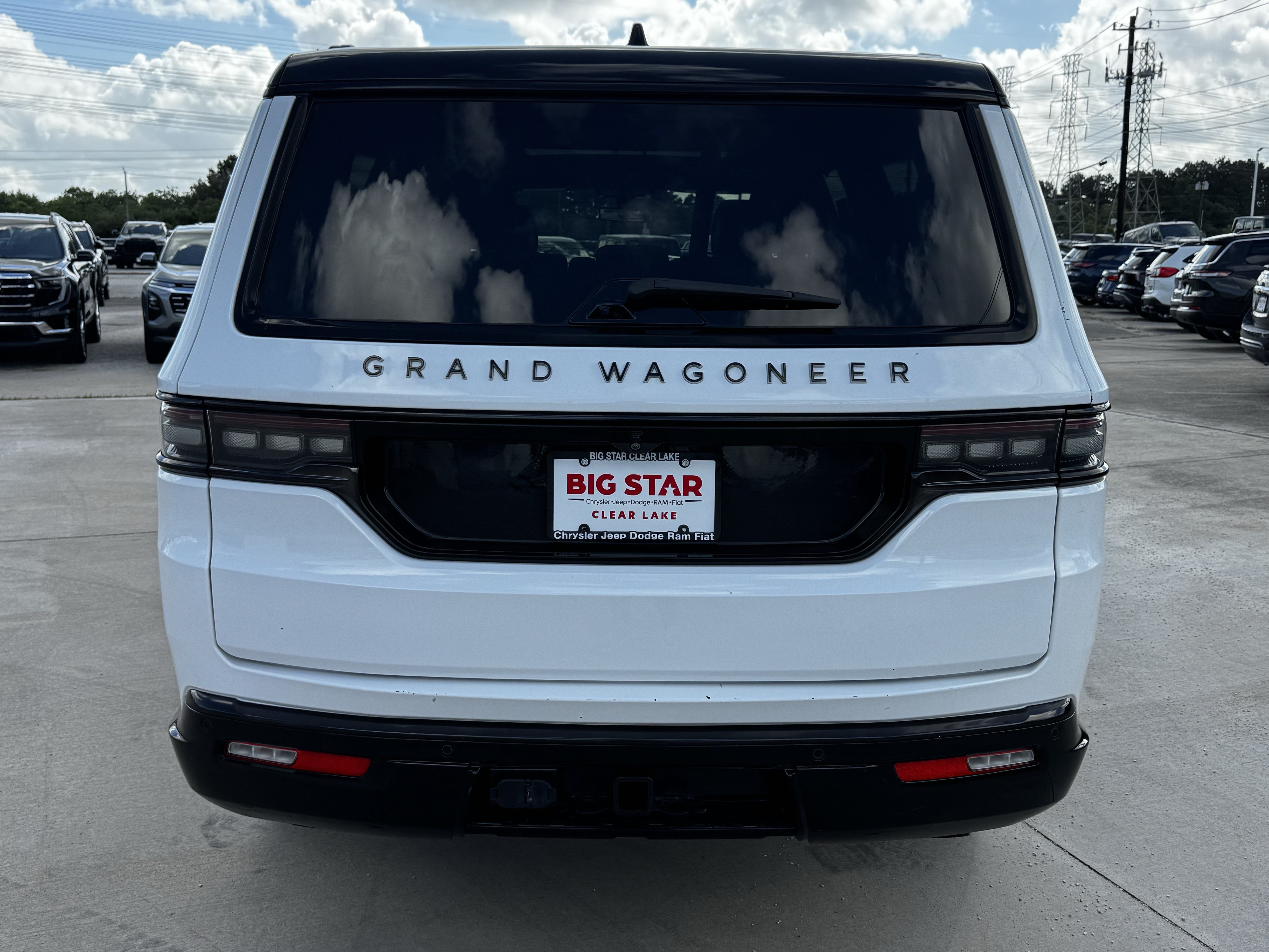 Used 2024 Jeep Grand Wagoneer L Series II w/ Quick Order Packagew 28T AWD/4WD image 9