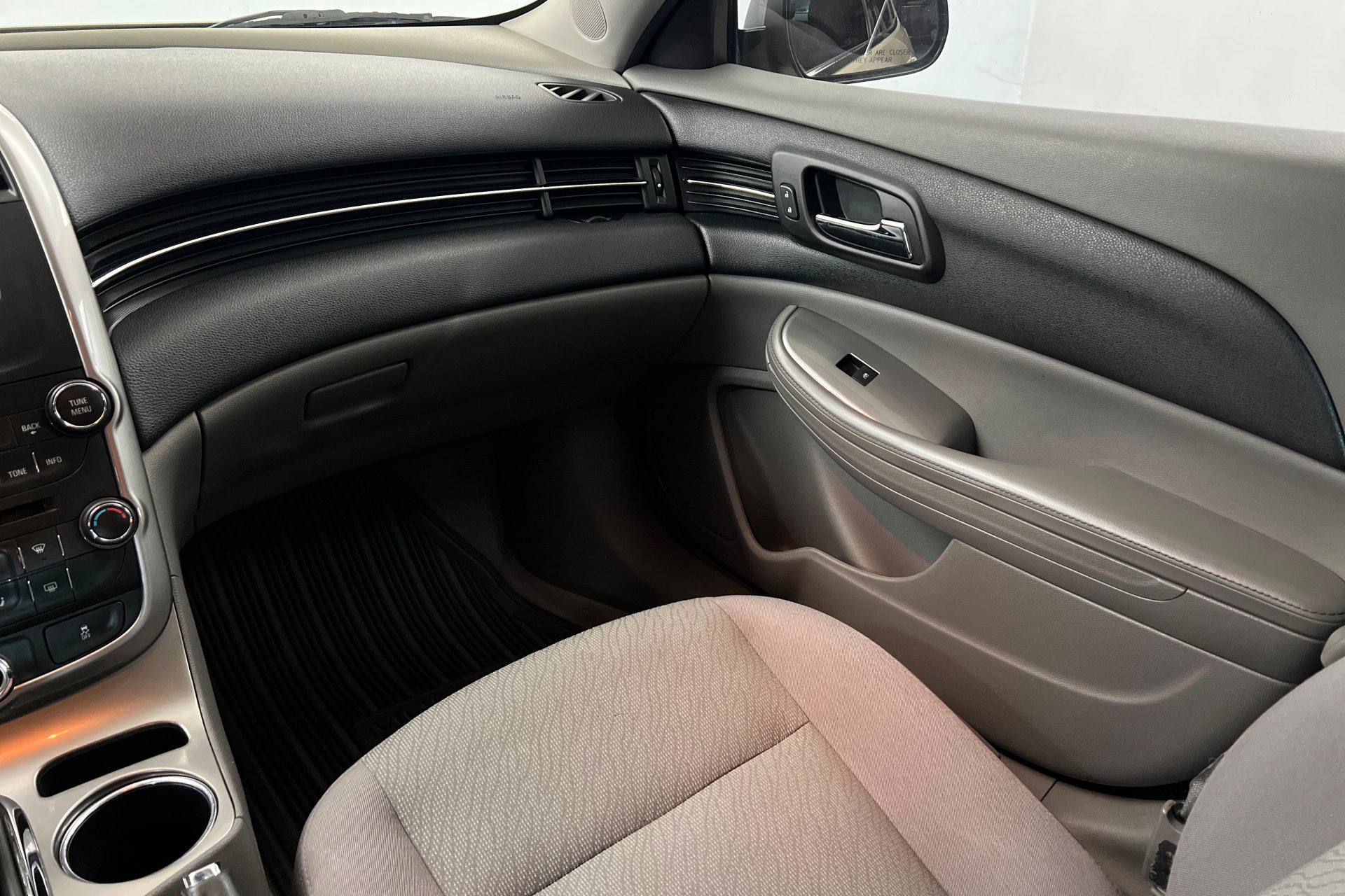 Used 2014 Chevrolet Malibu LS FWD image 11