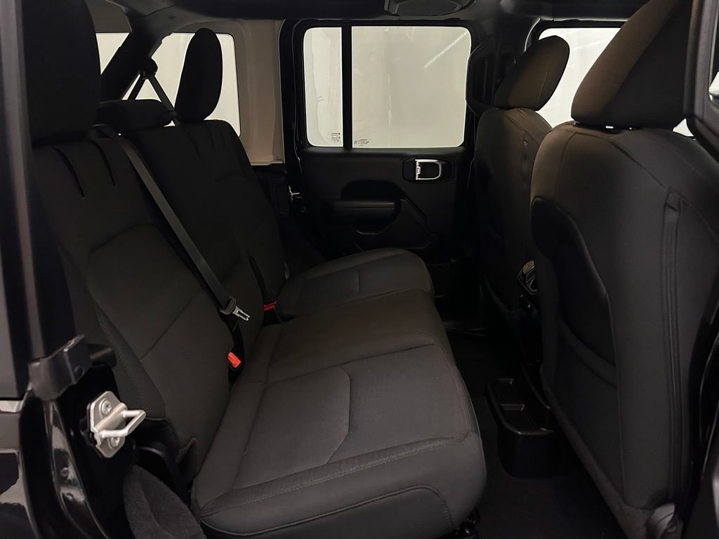 Used 2023 Jeep Wrangler Unlimited w/ Cold Weather Group AWD/4WD image 15