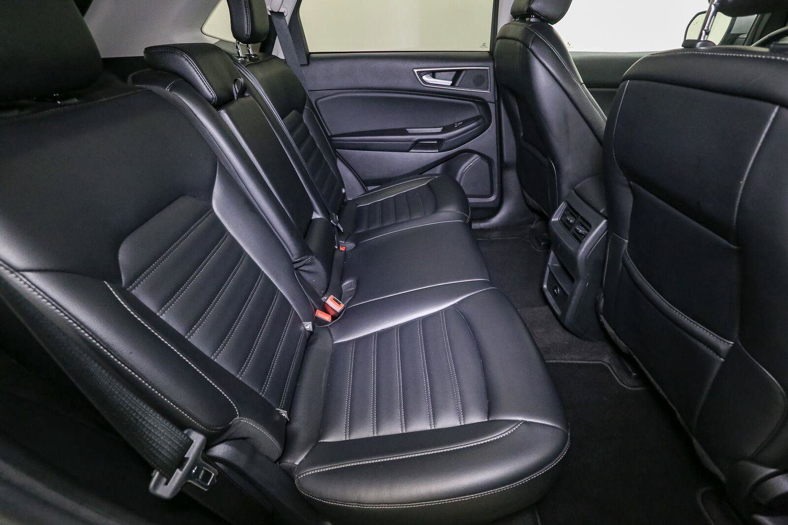 Used 2024 Ford Edge SEL AWD/4WD image 21
