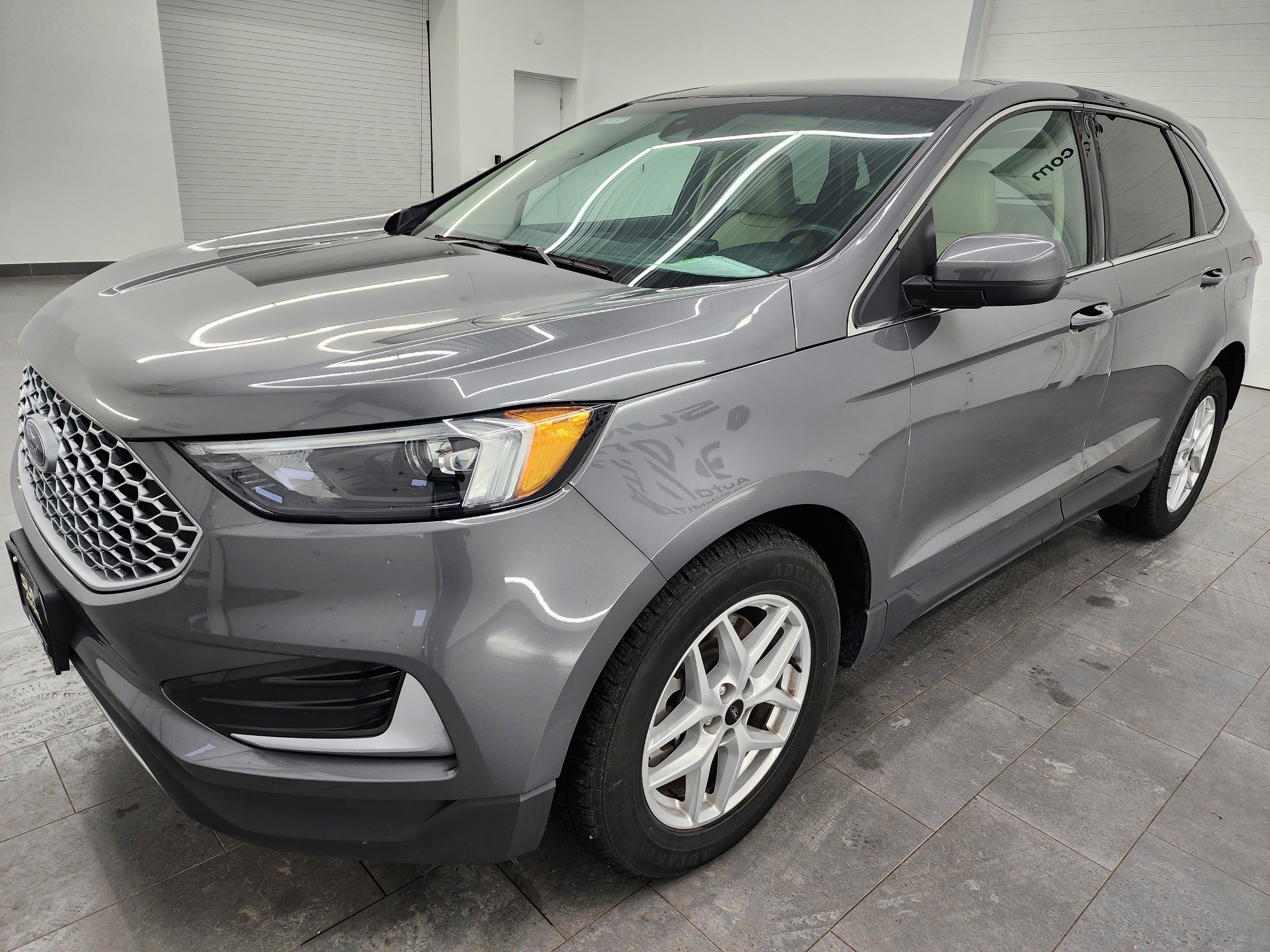 Used 2024 Ford Edge SEL image 7