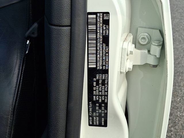 Used 2016 Jeep Renegade Limited AWD/4WD image 27