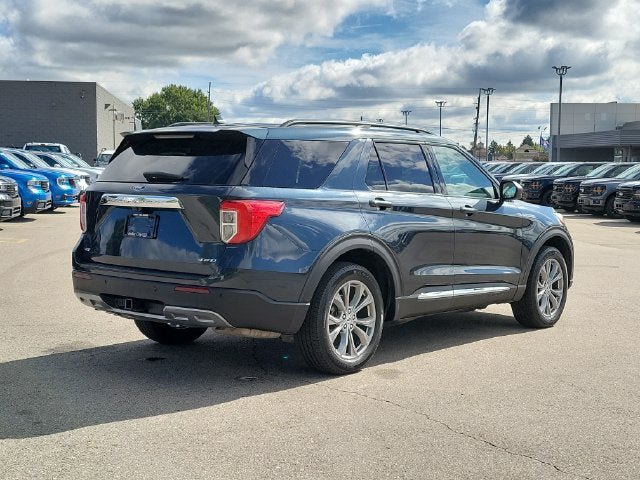 Certified 2023 Ford Explorer XLT w/ Equipment Group 202A AWD/4WD image 4