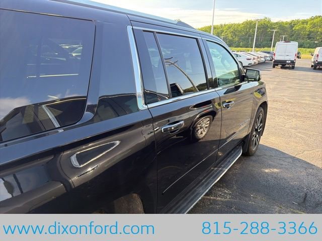 Used 2017 Chevrolet Suburban Premier AWD/4WD image 7