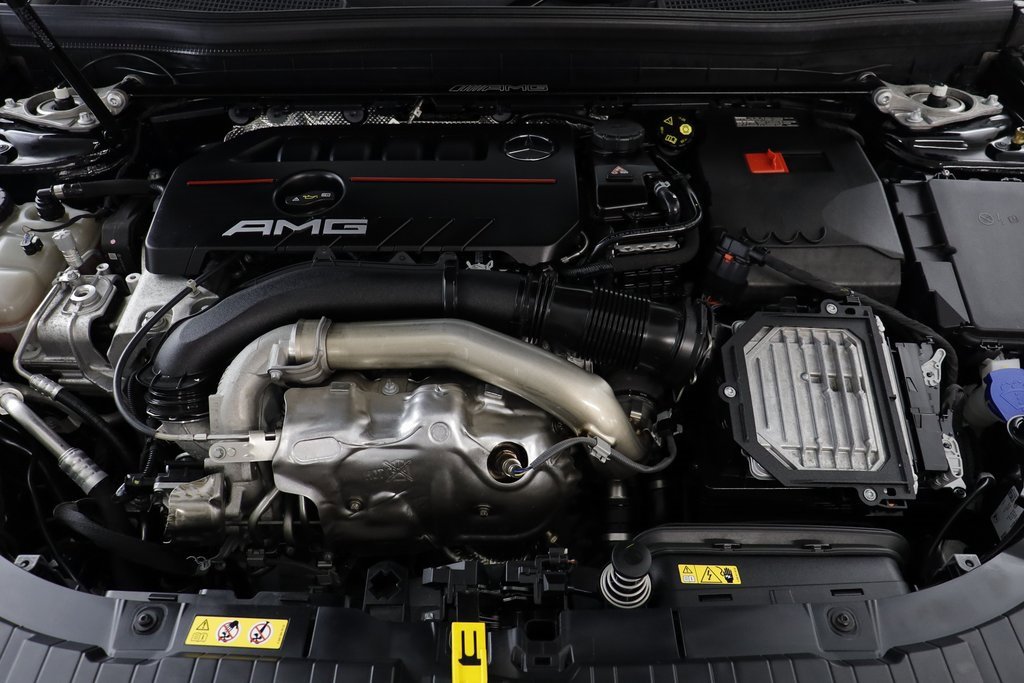 Used 2025 Mercedes-Benz GLB 35 AMG 4MATIC image 23