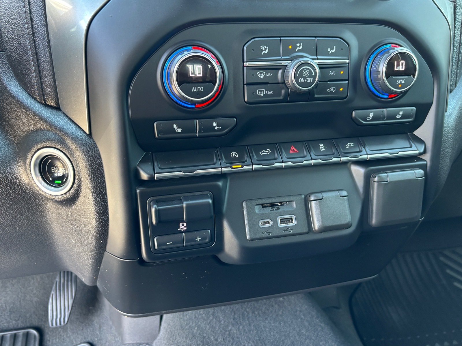 Used 2021 Chevrolet Silverado 1500 LT w/ Convenience Package II AWD/4WD image 15