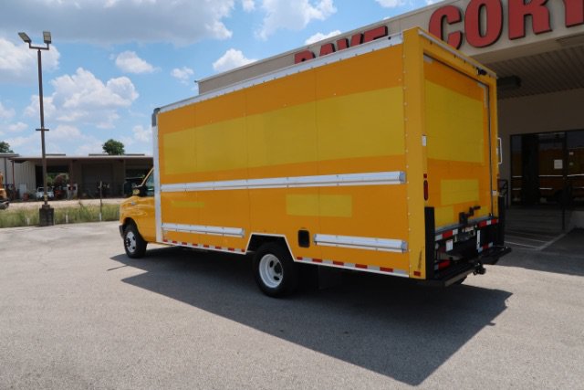 Used 2022 Ford E-350 and Econoline 350 Super Duty RWD image 6