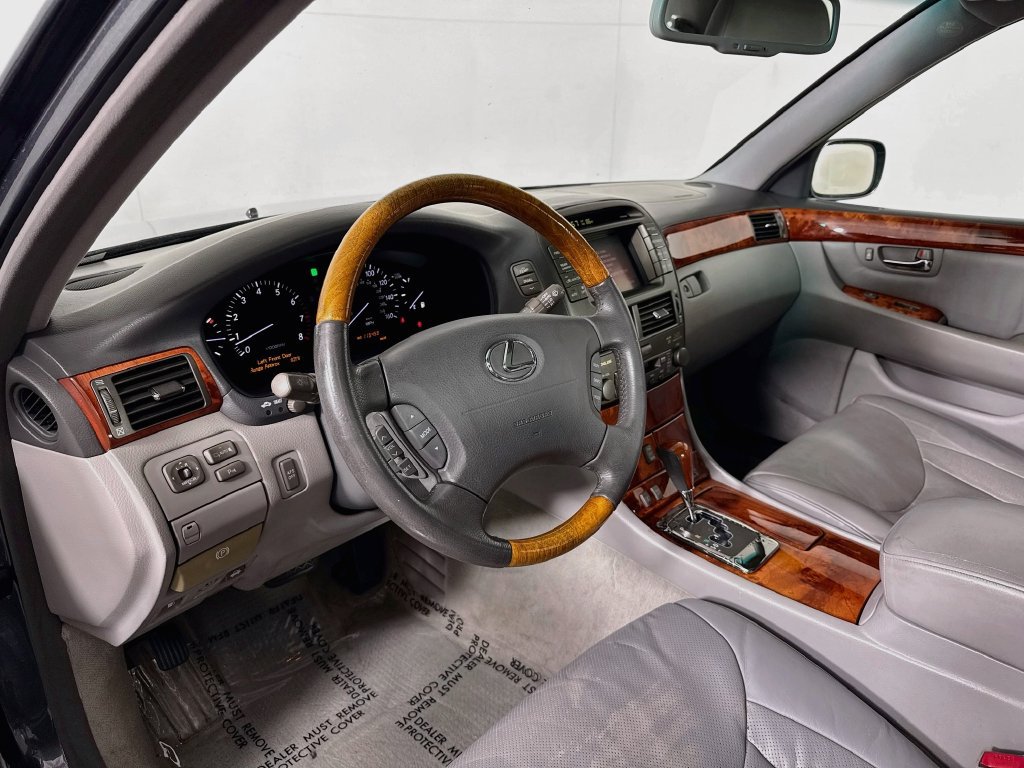 Used 2004 Lexus LS 430 w/ Modern Luxury Pkg RWD image 9