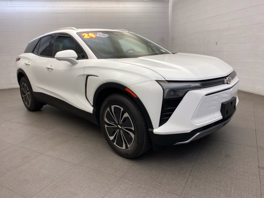 Used 2024 Chevrolet Blazer EV LT AWD/4WD image 4