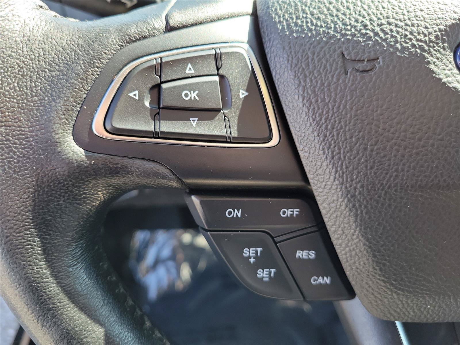Used 2017 Ford Focus Titanium FWD image 23