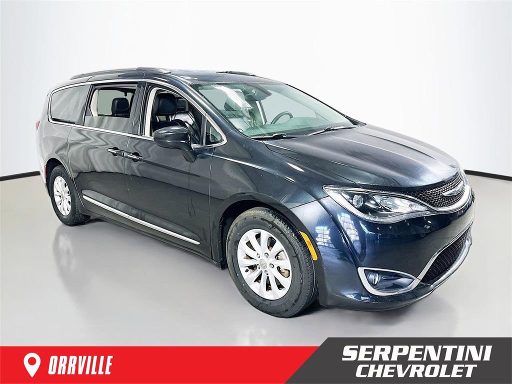 Used 2017 Chrysler Pacifica Touring-L