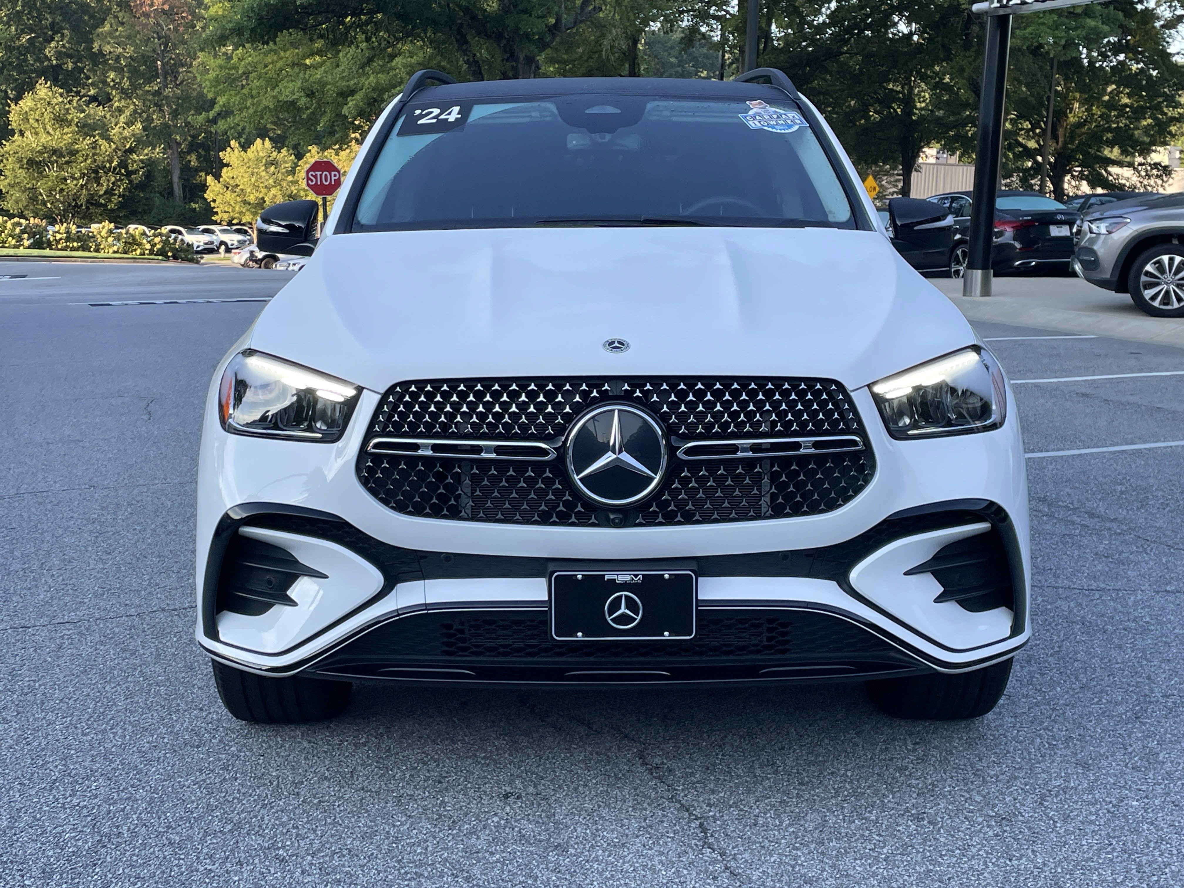 Used 2024 Mercedes-Benz GLE 350 4MATIC w/ AMG Line Exterior image 3