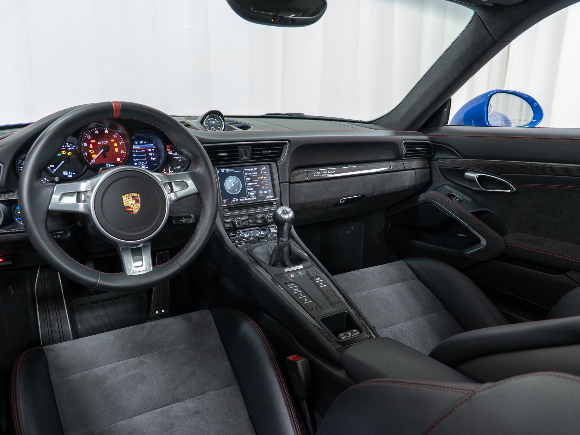 Certified 2016 Porsche 911 Carrera GTS RWD image 25