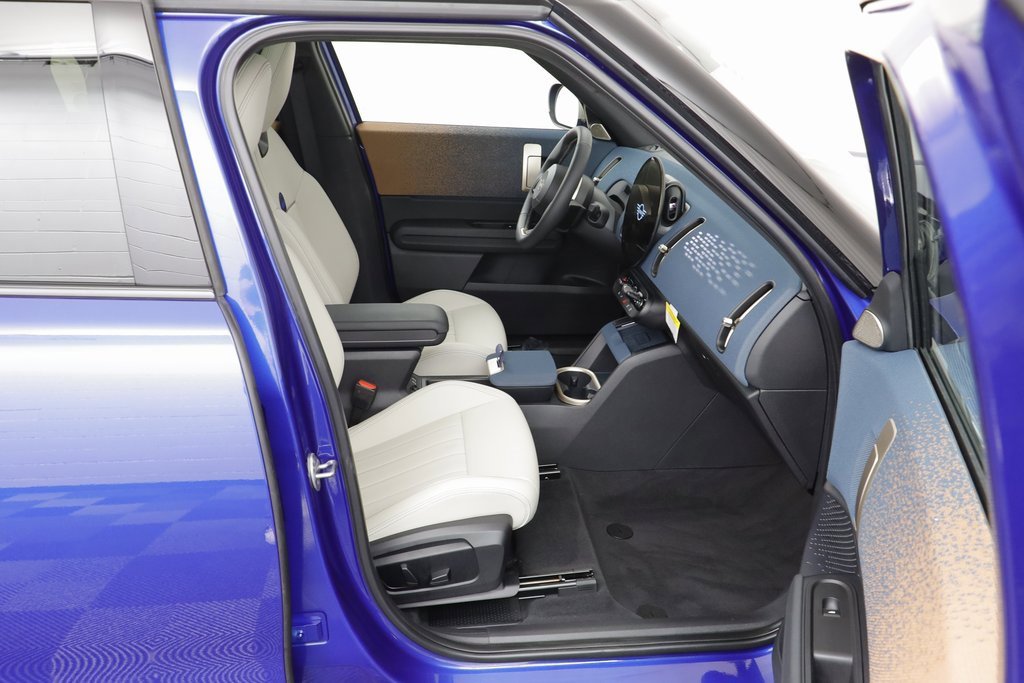 Certified 2025 MINI Cooper Countryman S w/ Comfort Package Max image 18