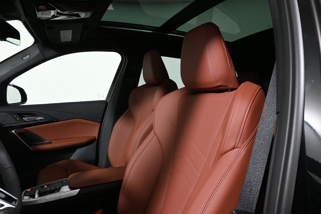 New 2027 BMW X1 xDrive28i AWD/4WD image 16