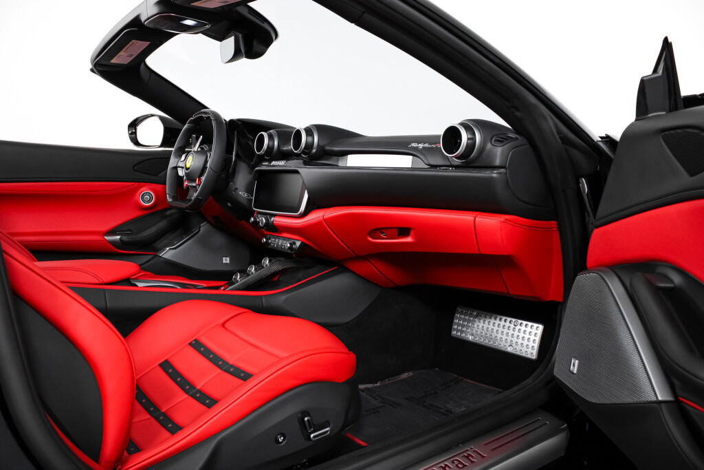 Certified 2023 Ferrari Portofino M image 35