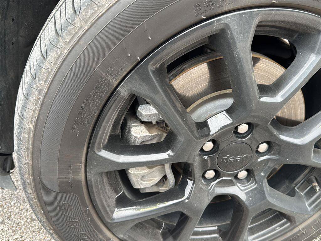 Used 2024 Jeep Compass Latitude w/ Altitude Special Edition AWD/4WD image 7