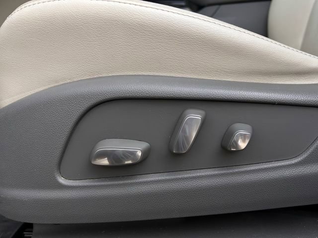 Used 2022 Cadillac XT6 Premium Luxury w/ Technology Package image 29